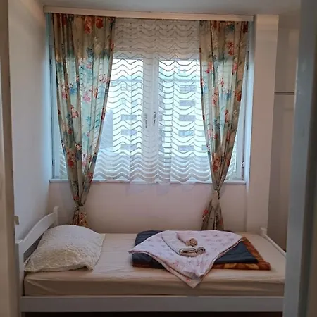Apartman Vilasica 아파트 Bosansko Grahovo